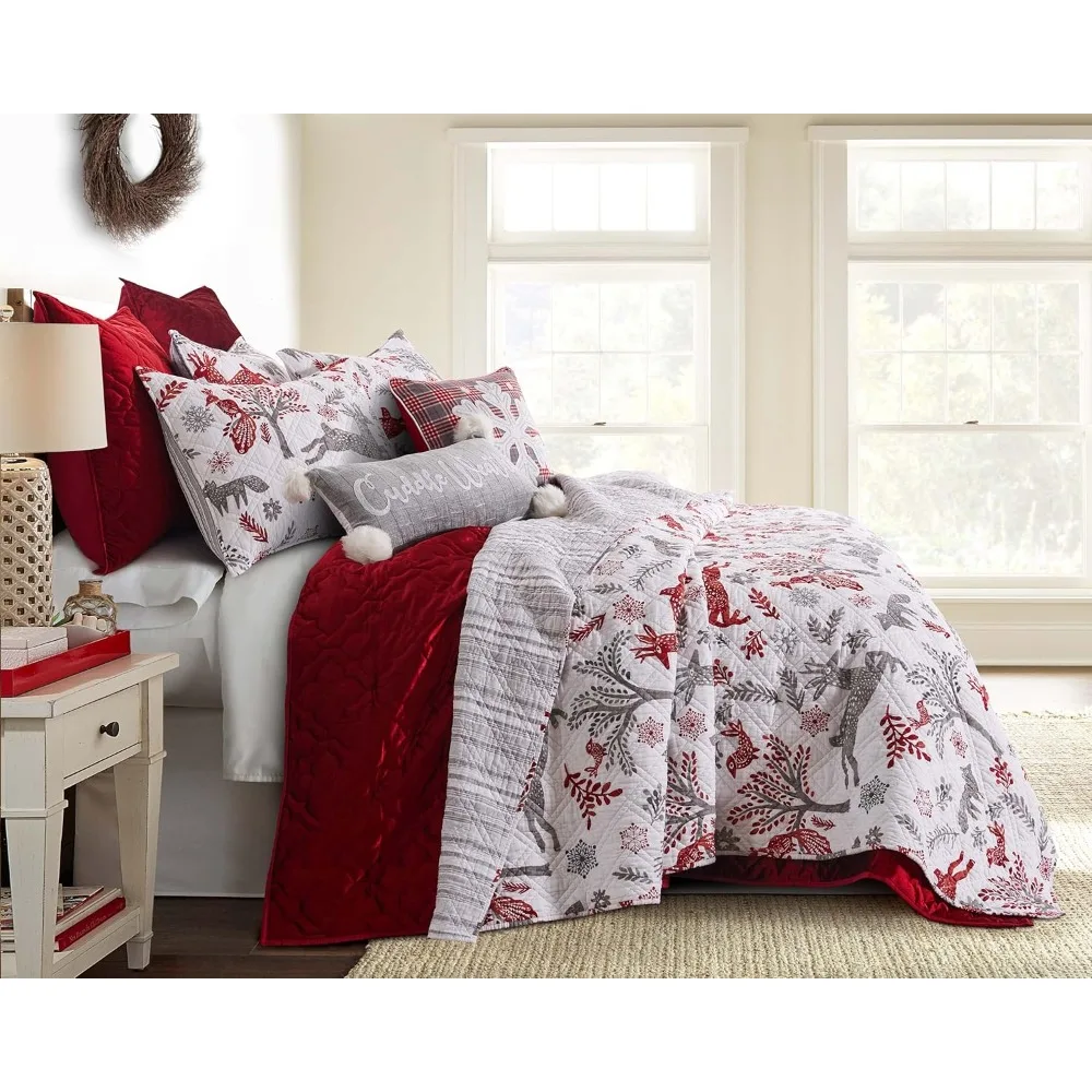 Quilt Set - King/Cal King Holiday Quilt 106x92 and Two King Pillow Shams 36x20-Christmas-Grey, Red and White - Reversible-Cotton