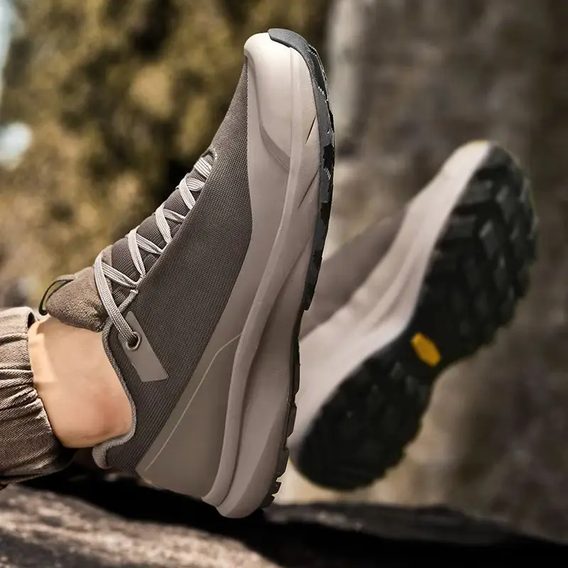 

Классическая брендовая походная обувь для мужчин, дышащая треккинговая обувь, мужская противоскользящая уличная прогулочная обувь, дизайнерская горная обувь, мужская обувь