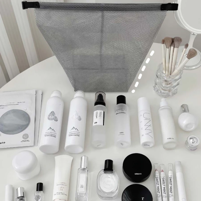 INS Swimming Waterproof Cosmetics Bag Large Capacity Travel Outdoor Fitness Dry and Wet Separation Swimsuit Travel Storage Bag