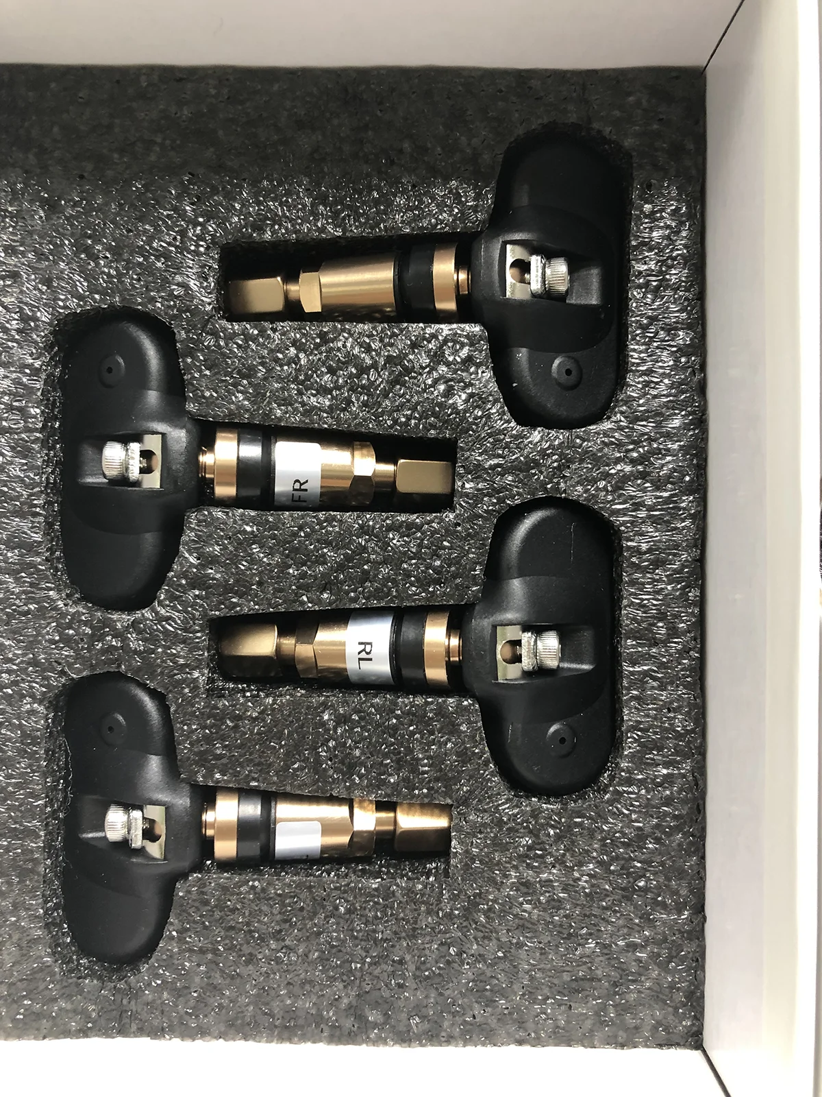 

HOT Selling Wholesale Universal Car Tire Pressure Gauge Monitoring Intelligent System Wireless LED Display TPMS With 4 Internal