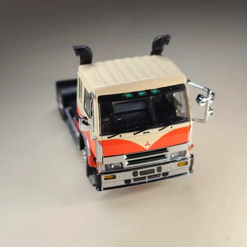 جديد في المخزون نموذج One1:64 ميتسوبيشي فوسو هونج كونج معرض لاول مرة سيارة سبيكة مصغرة دييكاست ميتسوبيشي زخرفة لعبة مخصصة