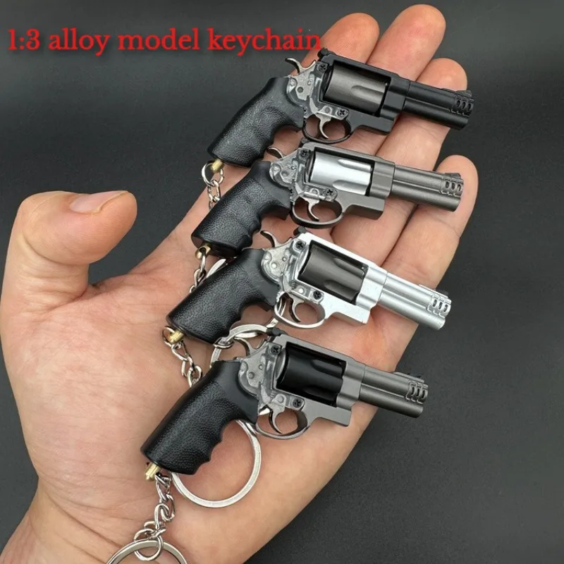 

Creative Mini Simulation Gun Model Peripheral Disassembly Alloy Assembly Keychain Men's Collection