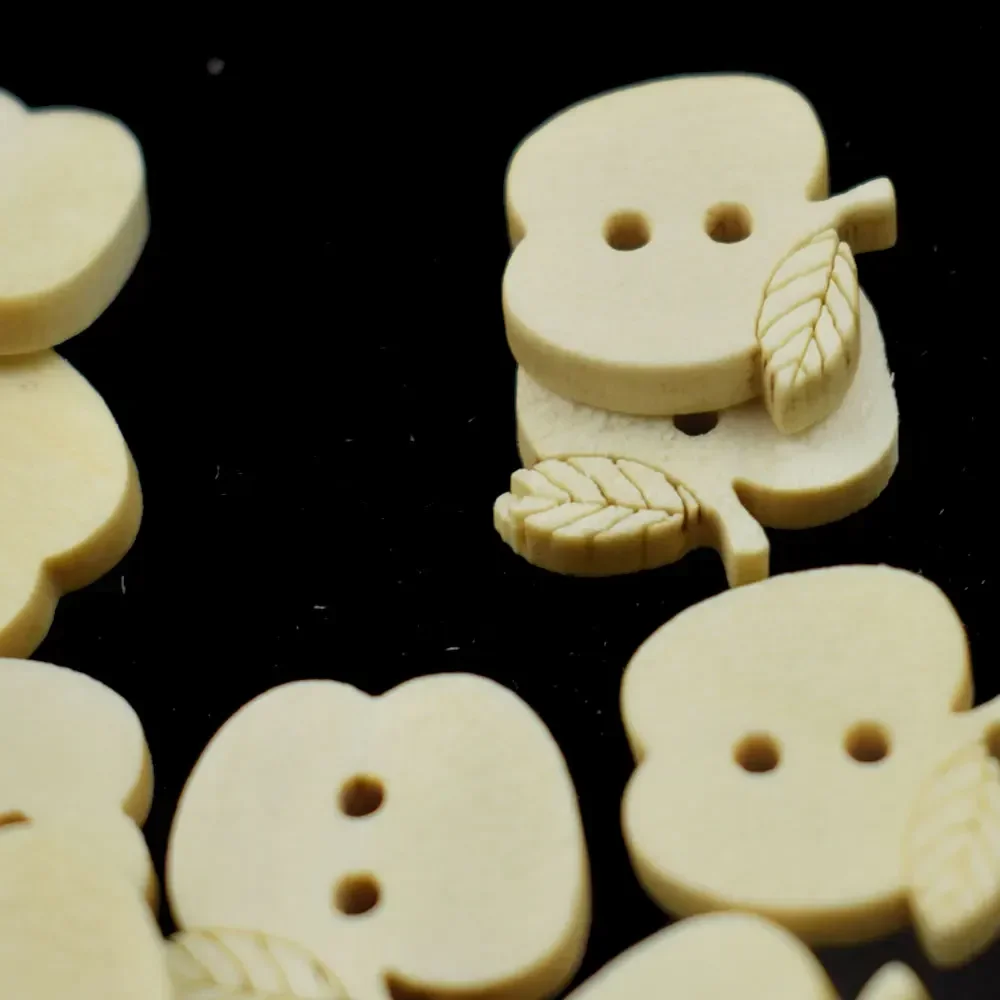 100PCS Wood Button Natural Color Cartoon Apple Wooden Button Sewing Scrapbooking for Christmas Crafts 2 Holes DIY Buttons