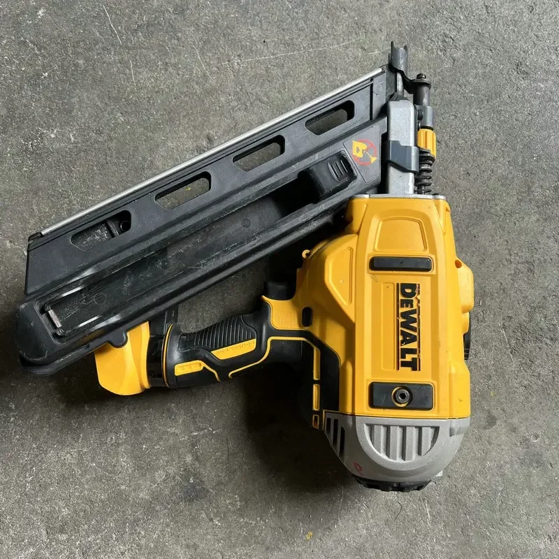 DeWalt DCN692 First Fix 18V Cordless 2 Speed Framing Nailer 90mm,Body Only second-hand Achieve brand new 70% performance