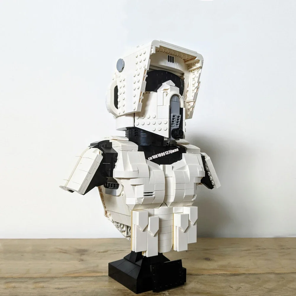 

New 1918Pcs Famous Star Movie Character Bust Model Diy Creative Ideas Helmet Kid Toy Gift Custom Puzzles Birthday Christmas
