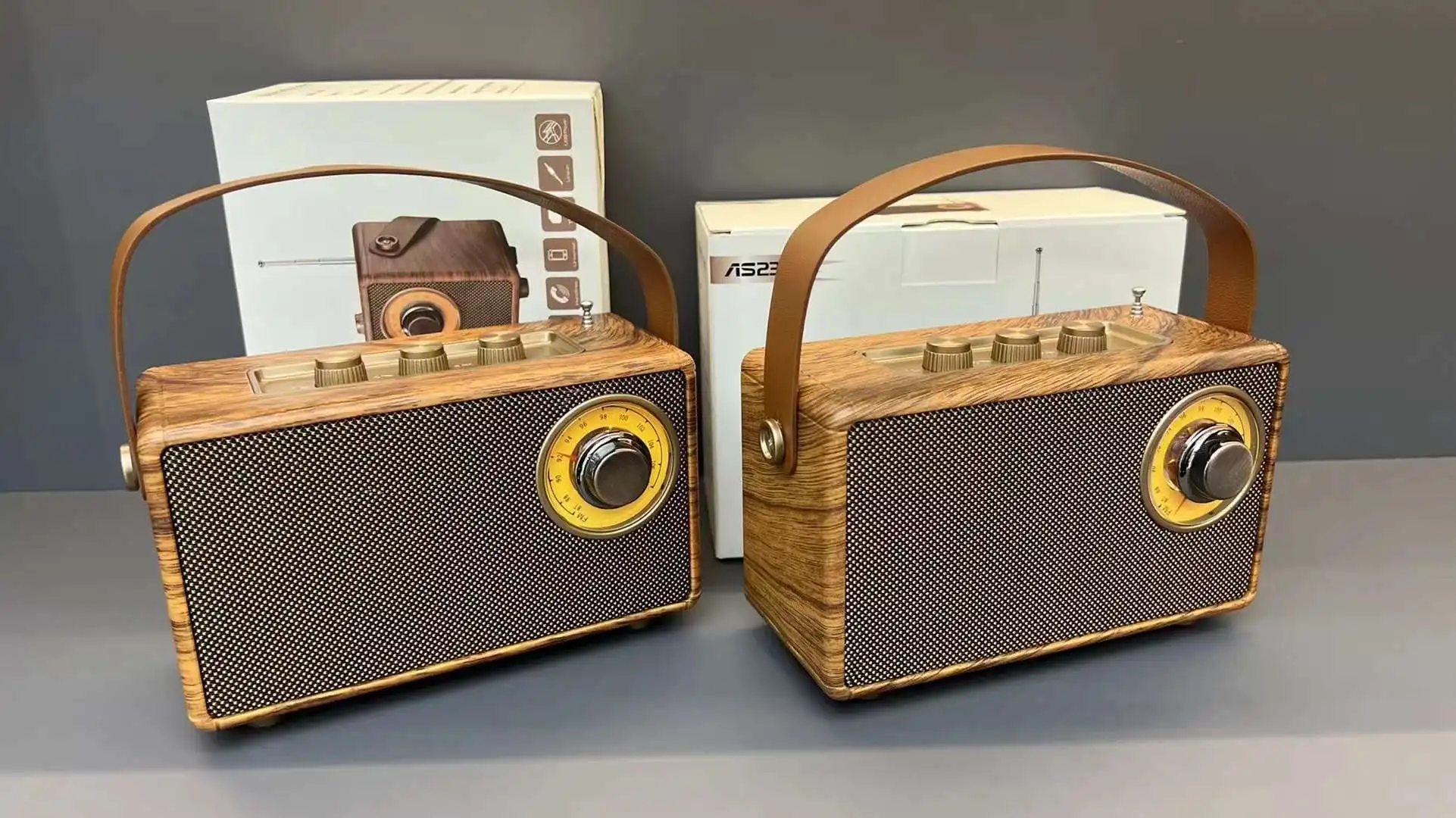 B4 retro Bluetooth speaker