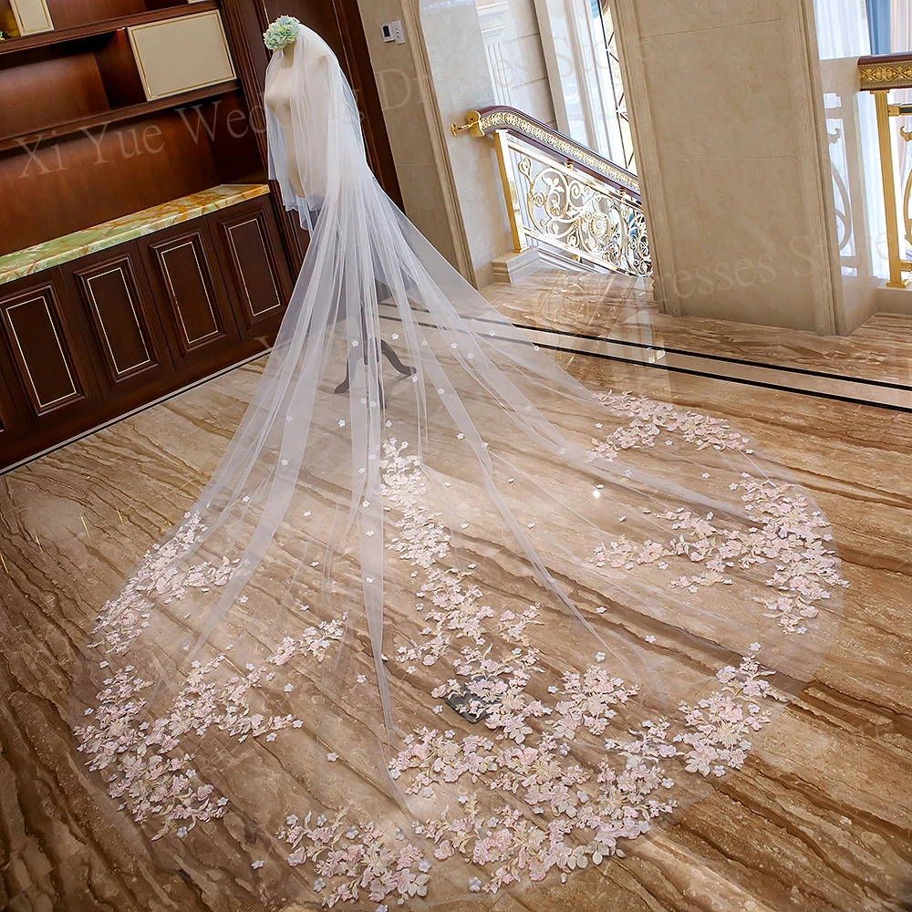 2024 Fascinating Popular Women's Wedding Veil Long Modern Lace Appliques Cathedral Bridal Veil Romantic Classic Cosas Para Bodas