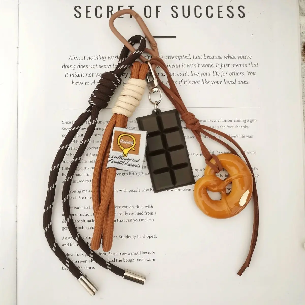 Miu series creative simulation alkaline water knot bag pendant exquisite chocolate vintage bag keychain decoration