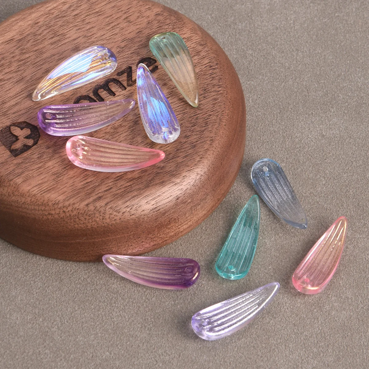 

20PCS Curved Bamboo Leaf Shape 25x9mm Colorful Lampwork Crystal Glass Loose Top Drilled Pendants Beads For Jewelry Making DIY