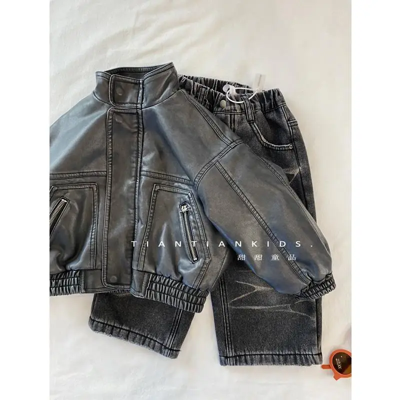 Korean Vintage Fleece-Lined Faux Leather Jacket for Boys & Girls 2025 Winter Warm Zip-Up Biker Coat Fashion Cool Solid Color
