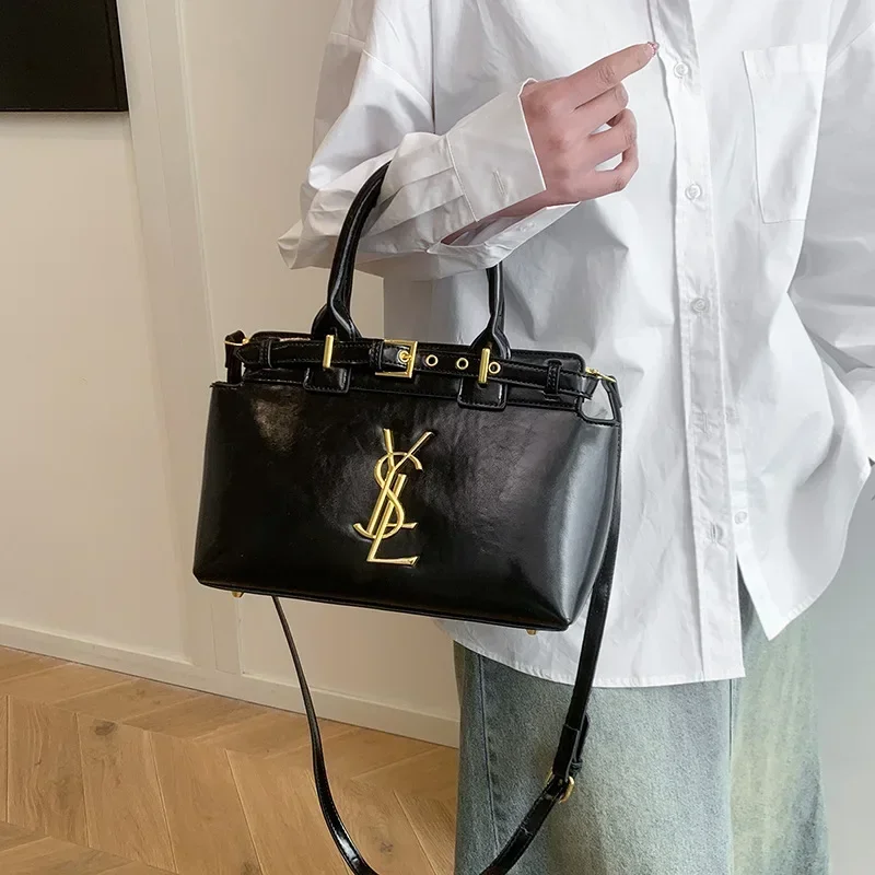 

2025 Women's Retro Style Large Capacity Shoulder Bag - Premium Texture, Portable Niche Design, Versatile Messenger & Crossbody