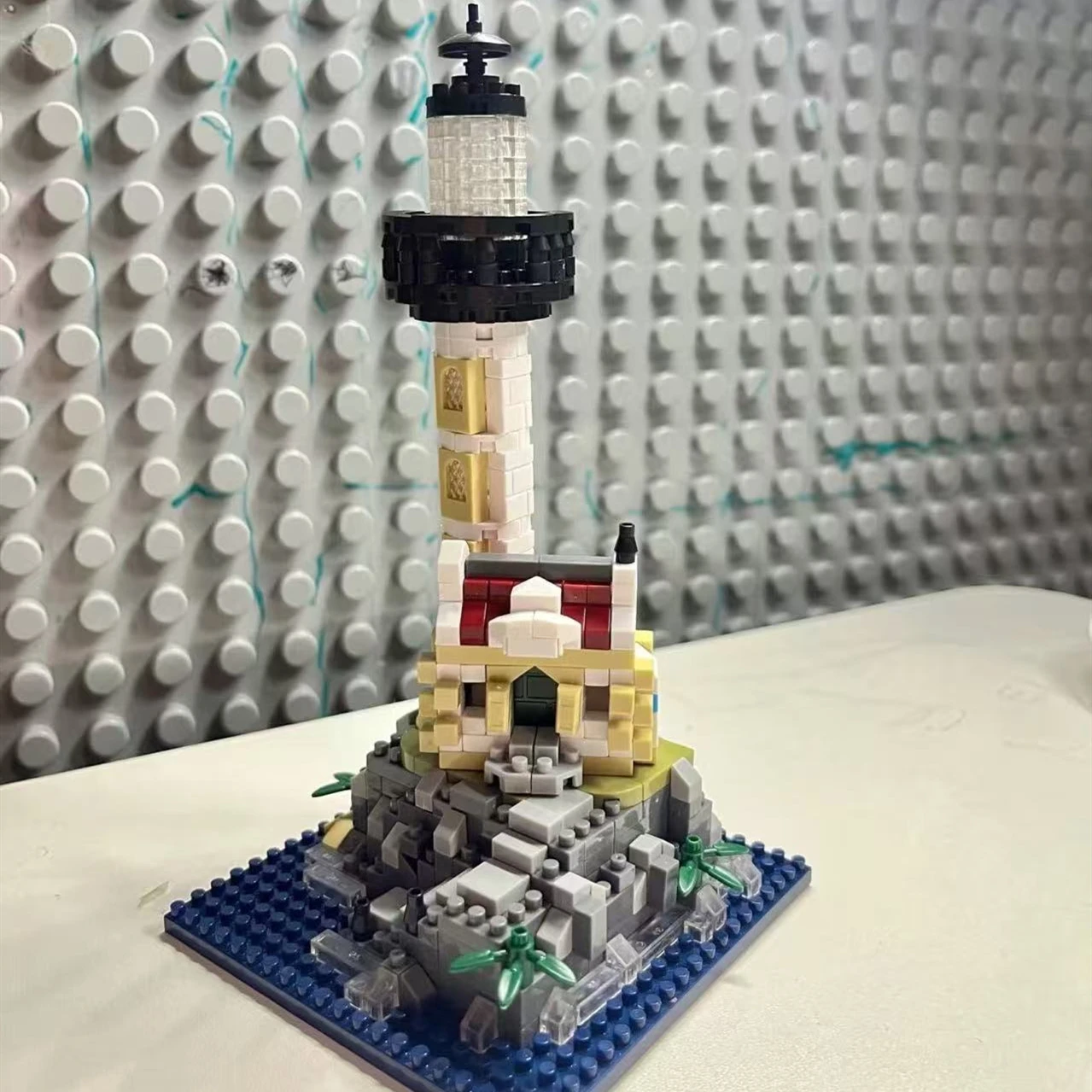 

Cape Lighthouse Building Blocks To Assemble Educational Boy Toys Street Scene Series Model Desktop Ornament Gift