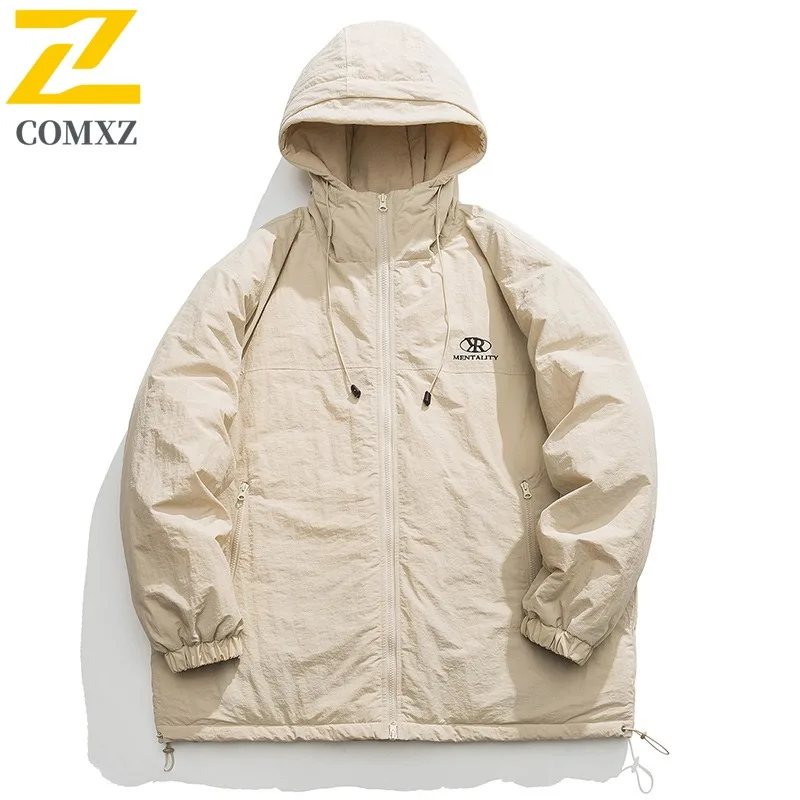 เสื้อแจ็คเก็ตผ้าฝ้ายผู้ชาย COMXZ รุ่นฤดูใบไม้ร่วง-ฤดูหนาว 2025 สไตล์ลำลองแบบพาร์ก้า มีฮู้ดหนา กันน้ำ กันลม เหมาะสำหรับใส่เดินเที่ยวกลางแจ้ง