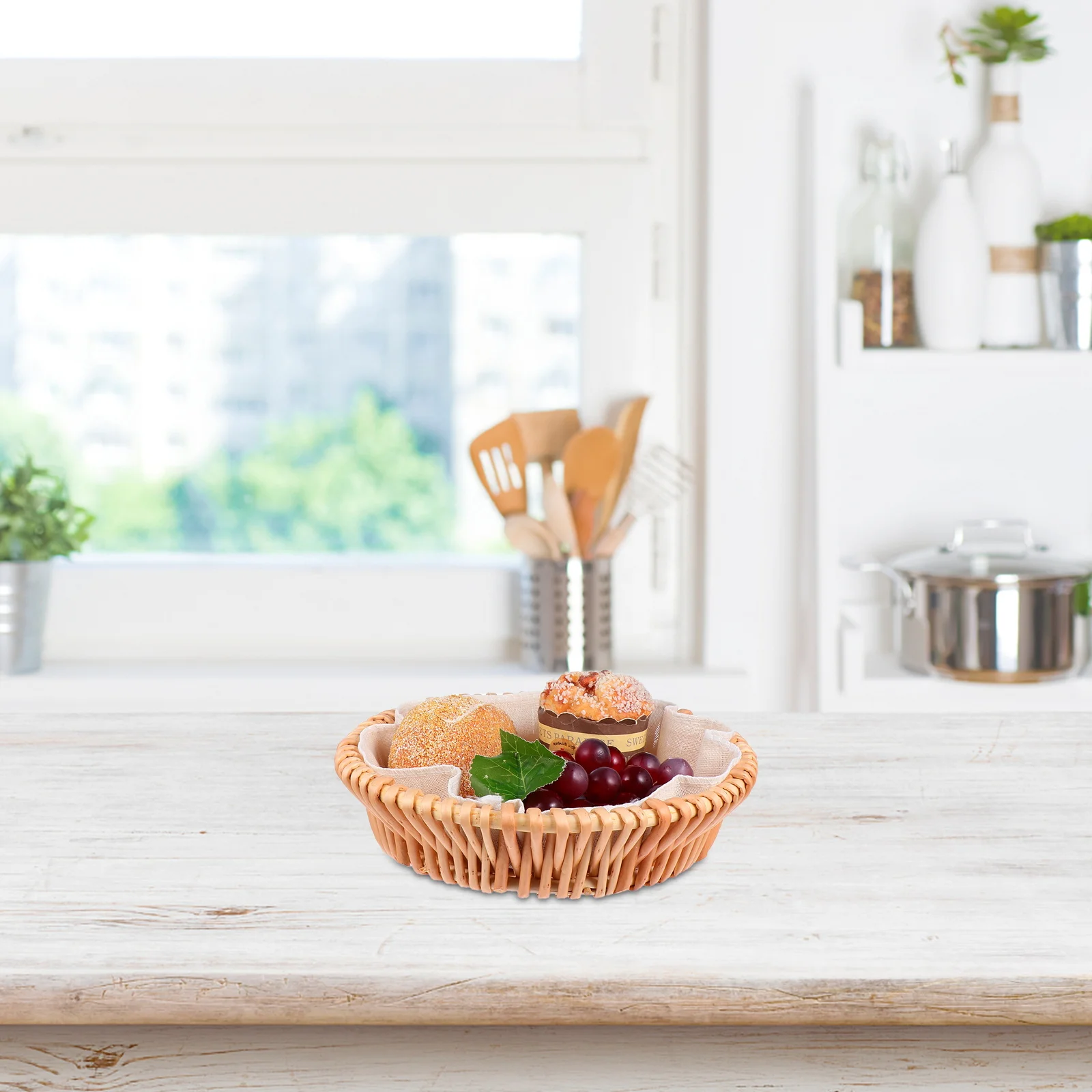 

Stylish Willow Woven Storage Basket Large Capacity Portable Picnic Fruit Bread Container Handmade Rattan Gift Dessert Holder