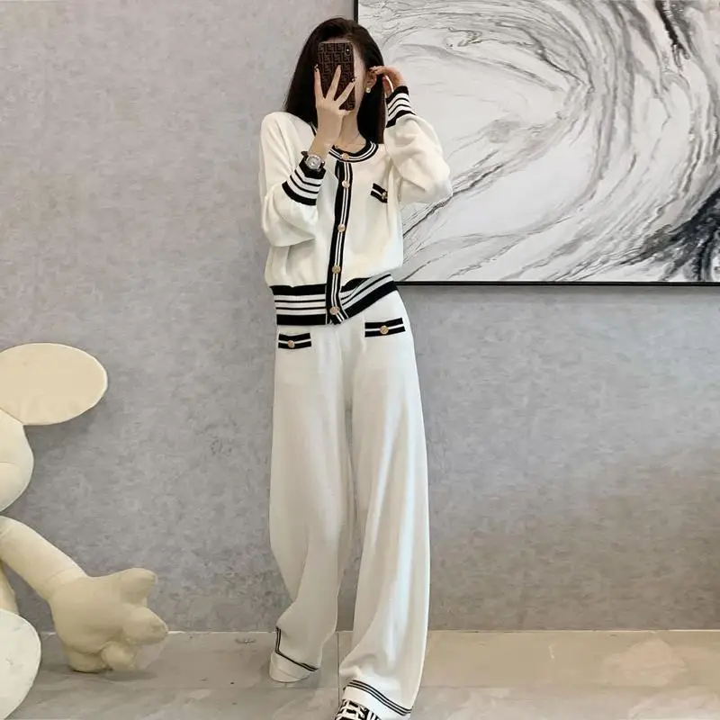 Two Piece Set Autumn Winter New Fashion Knit Long Sleeve Sweater Leisure Single Breasted Suit for Women Tracksuit Clothes T41