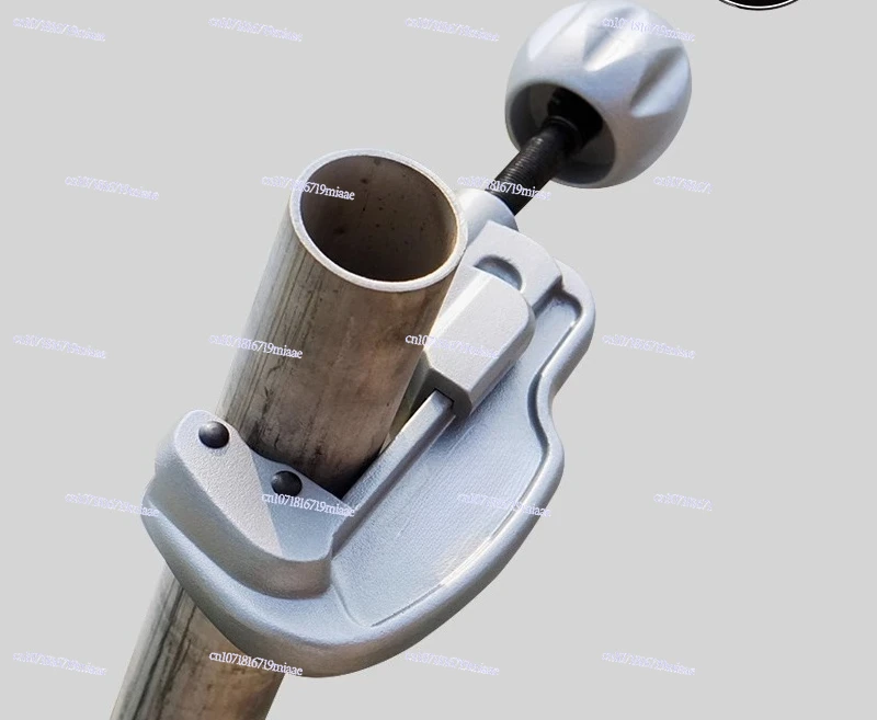 

Stainless Steel Pipe Galvanized Iron Copper Pipe Cutter Manual Rotary Air Source Pipe Cutter Blade