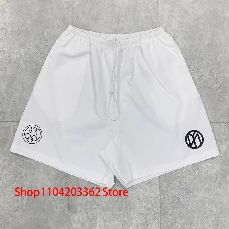 

Уличная одежда Kanye West шорты летняя мода американский водонепроницаемый принт логотипа повседневные короткие брюки мужская женская одежда