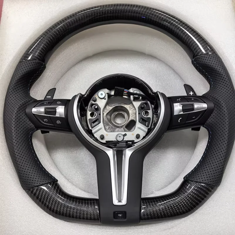 Carbon-Lenkrad für BMW F10 F11 F18 F90 F01 F12 M5 M6 M7 5~7 Serie Perforiertes Leder Auto-Zubehör