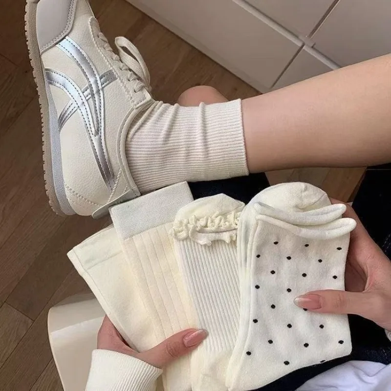 5 paires femmes chaussettes blanches automne mi-longue chaussettes décontracté fille été mince conception douce couleur unie Coquette chaussettes bonneterie 2025