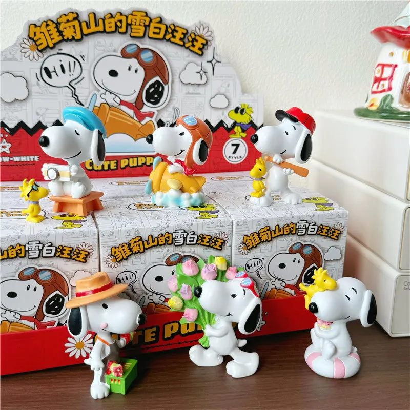 Snoopy Actionfigur Blind Box Überraschungsbox Geschenk Niedliche Cartoon-Anime-Figur Auto-Armaturenbrett-Deko Desktop-Ornament Spielzeug