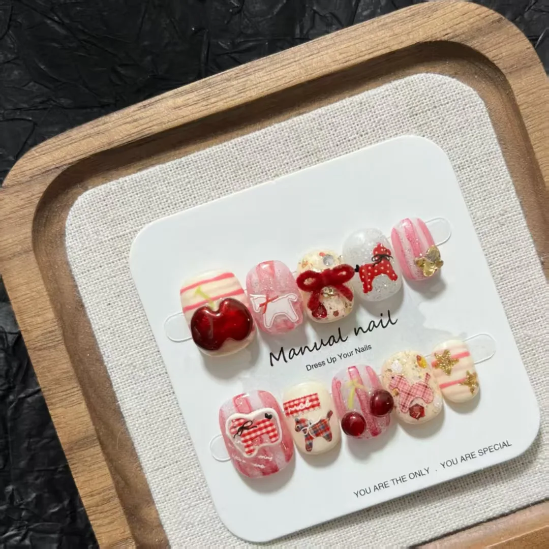 

10 шт. милых накладных ногтей в стиле Y2K с красно-белым клетчатым дизайном и 3D-декором в виде звезд и бантиков, короткие круглые накладные ногти для корейских девушек