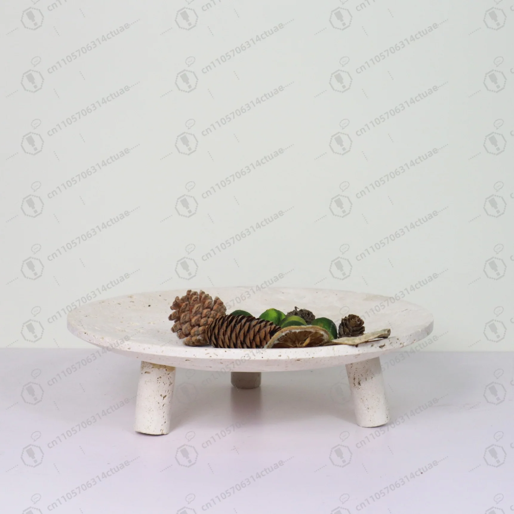 

Желтый мраморный поднос с высокими фруктами, современный простой художественный декор для домашнего отеля, праздничного стола