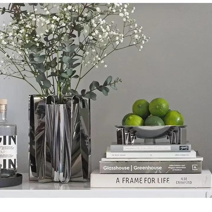 Silver-Plated Metal Vase Artificial Flower Decorative Desk Arrangement Aesthetic Floral Pots for Room Decor