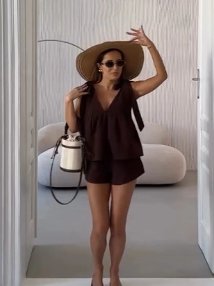 

HH Women Summer Solid V-Neck Sexy Backless Bow Decoration Loose Sleeveless Top+Elastic Waist Lace-up Side Pockets Shorts Set