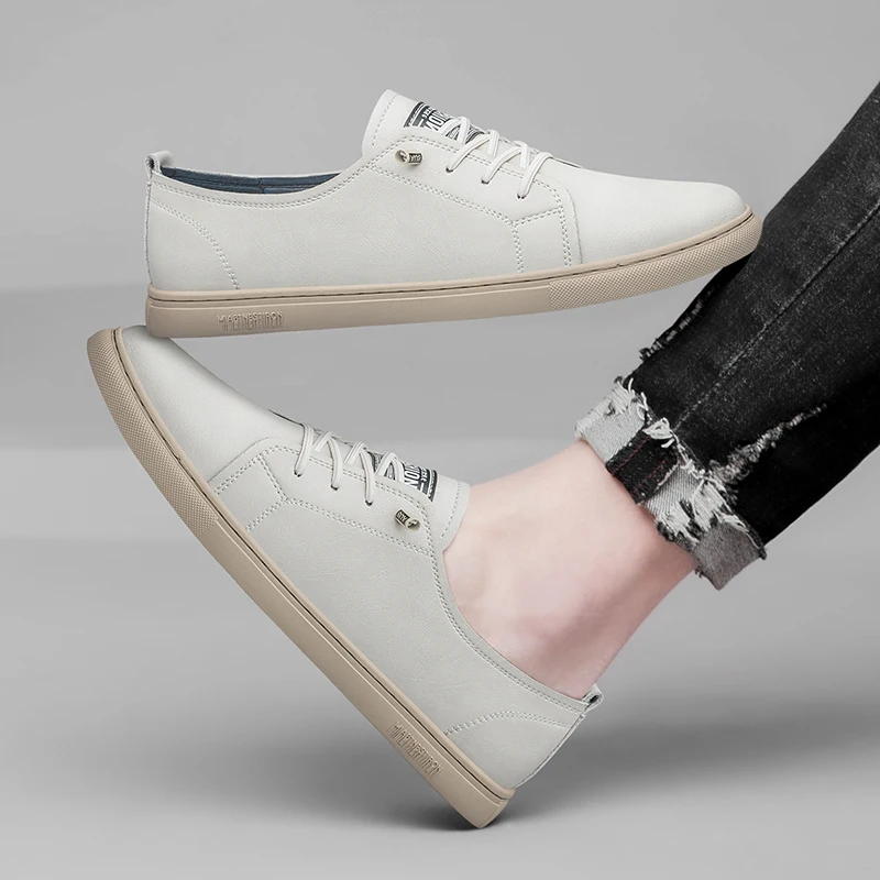 

New casual men's board shoes Luxury high-quality lightweight style Leisure outdoor sports walking Black and white Hot selling