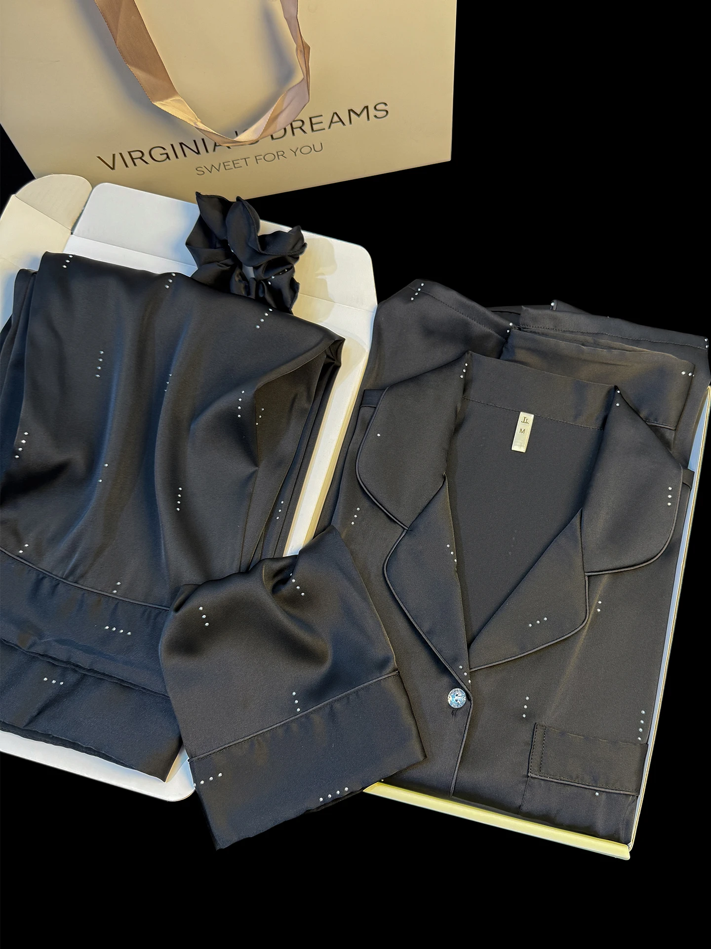 conjunto-de-pijama-de-seda-de-hielo-lujoso-con-diamantes-brillantes-ropa-casual-para-el-hogar-diseno-simple-y-moderno-para
