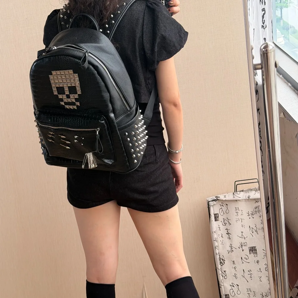 Original Black Crocodile Pattern Skull Rivet Backpack Pin Decoration Street Fashion Computer Schoolbag for Men and Women view 4
