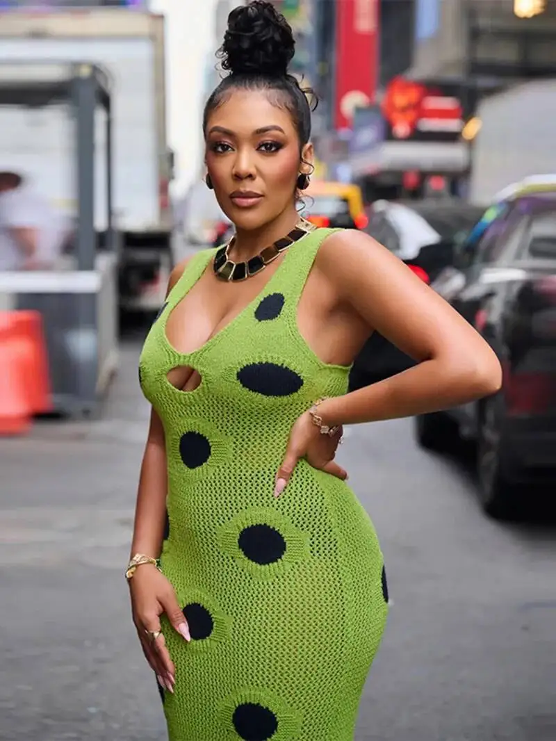 Women Sexy See Through Knitted Maxi Dress Hollow Out Deep Neck Pot Robes Tassel Hem Fork Party Vestidos New Lady Club Dress RS6G