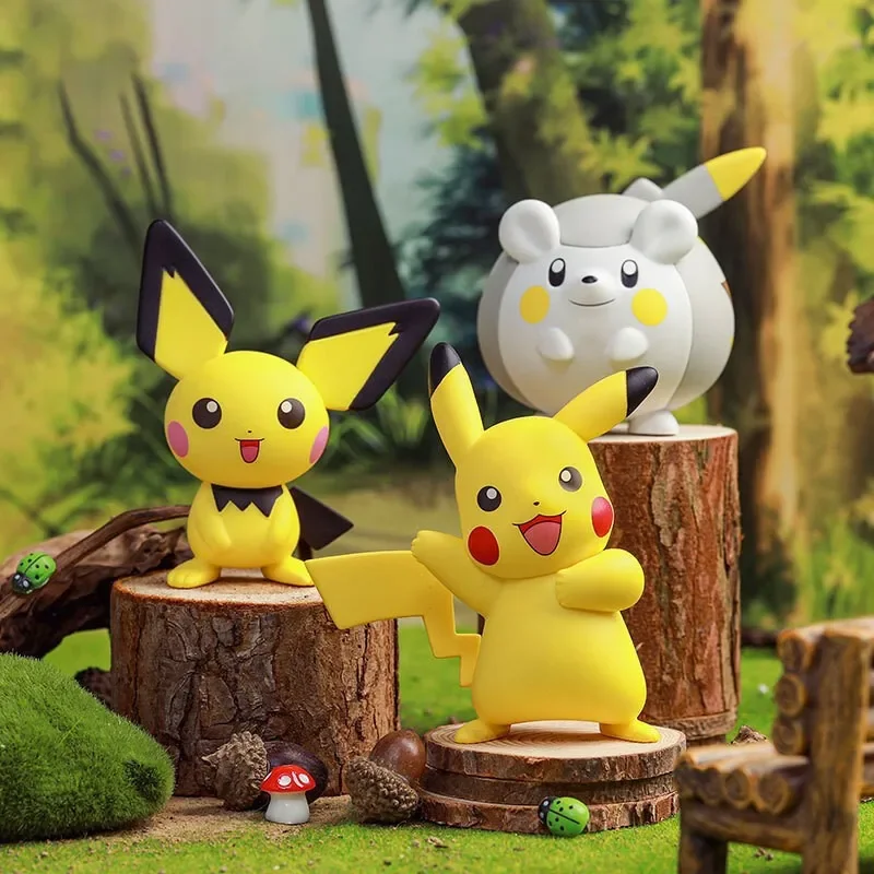 ** Nuevas figuras de acción de Pokémon Kawaii Pikachu Pichu Togedemaru Alola Raichu Mimikyu decoración de coche figuras de Anime juguete para regalo para niños