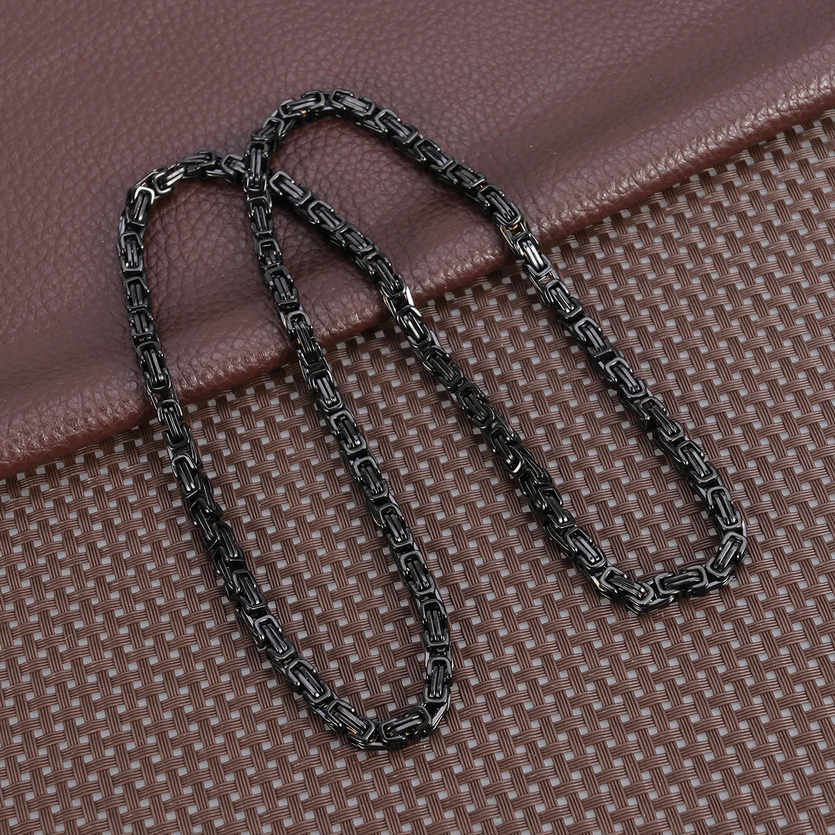 

Mens Titanium Steel Black Chain Necklace Durable Lightweight Unique Cool Decoration for Men Men's Necklaces Men's Chain