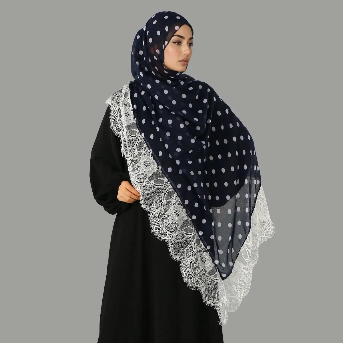 Heißer Verkauf Chiffon Viskose Polka Dot Print Schal Französischer Romantischer Spitzenrand Muslimischer Hijab Modisches Design Damen Schal Ramadan Eid – Detail 5