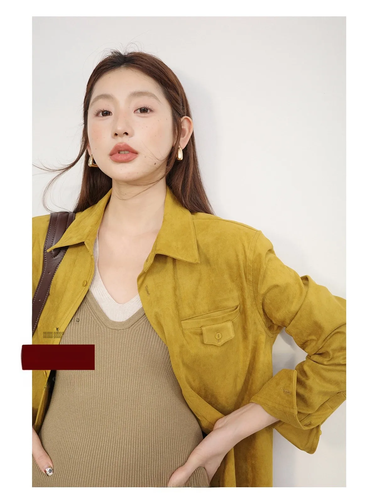 

Зимнее замшевое пальто женское прямого кроя, повседневное, с длинным рукавом, воротником-стойкой, независимого дизайна, цвета «оранжевый деревянный», стройнящее фигуру