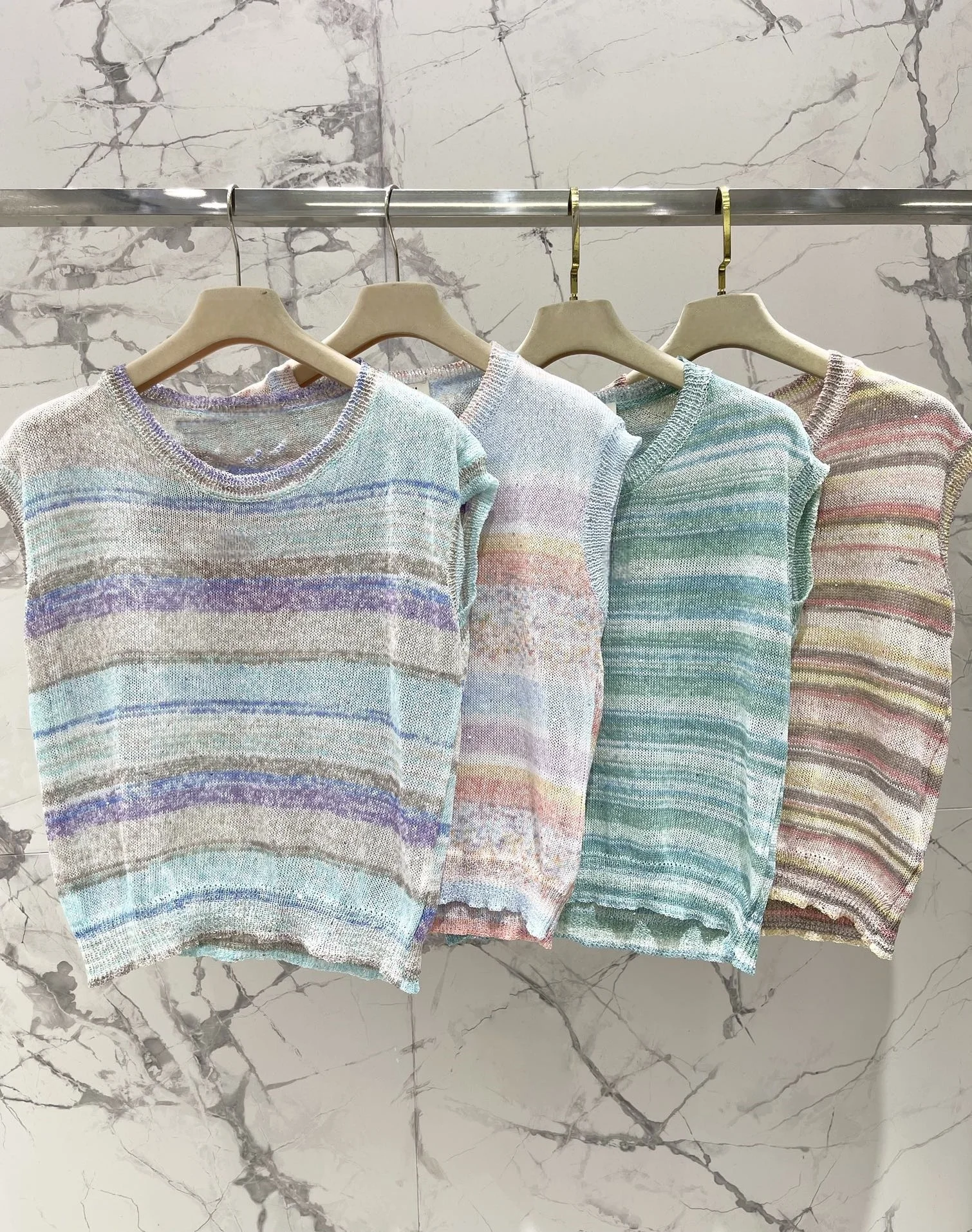 

Women's striped contrasting thin knit vest Top Female Clothing Women T-shirt One Piece Woman Clothes Fashion Woman Blouses