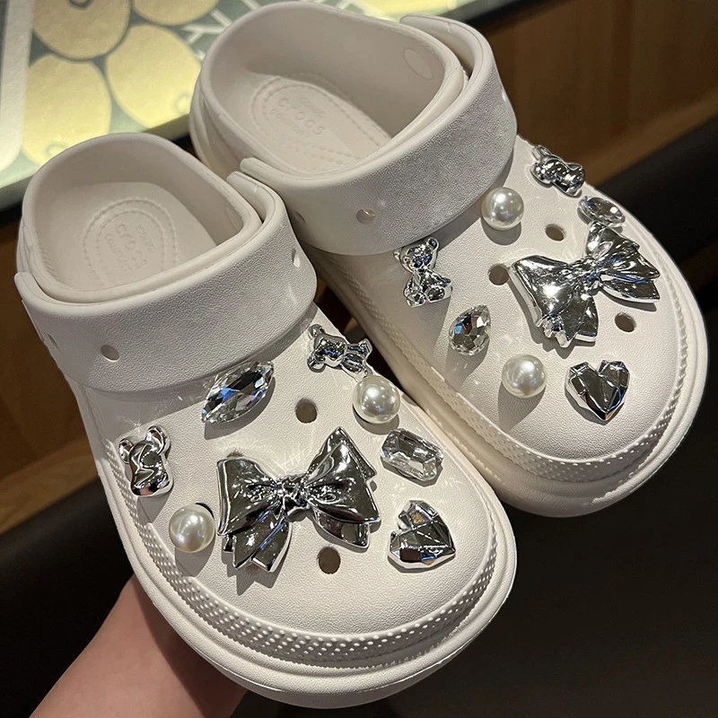 Silver Bear Bowknot Shoe Accessories 2026 Fashion Pearls Crystal Shoe Charms Sets 2026 Summer Y2k Designer Shoes Decorations