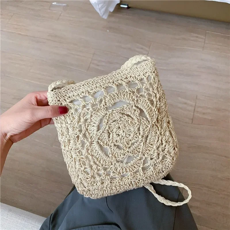 Summer Hollow Straw Shoulder Bags Women Handmade Crossbody Bag Travel Beach Bag Small Messenger Bag Clutch Outing Ladies Handbag