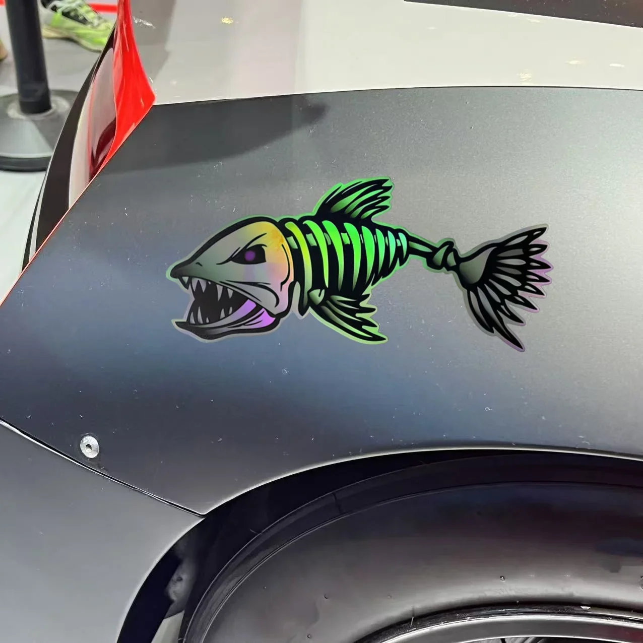 

2 шт./компл. мерцающая голографическая наклейка со скелетом рыбы-клейкая наклейка для ноутбука, телефона, чехол, подарок для любителей рыбалки