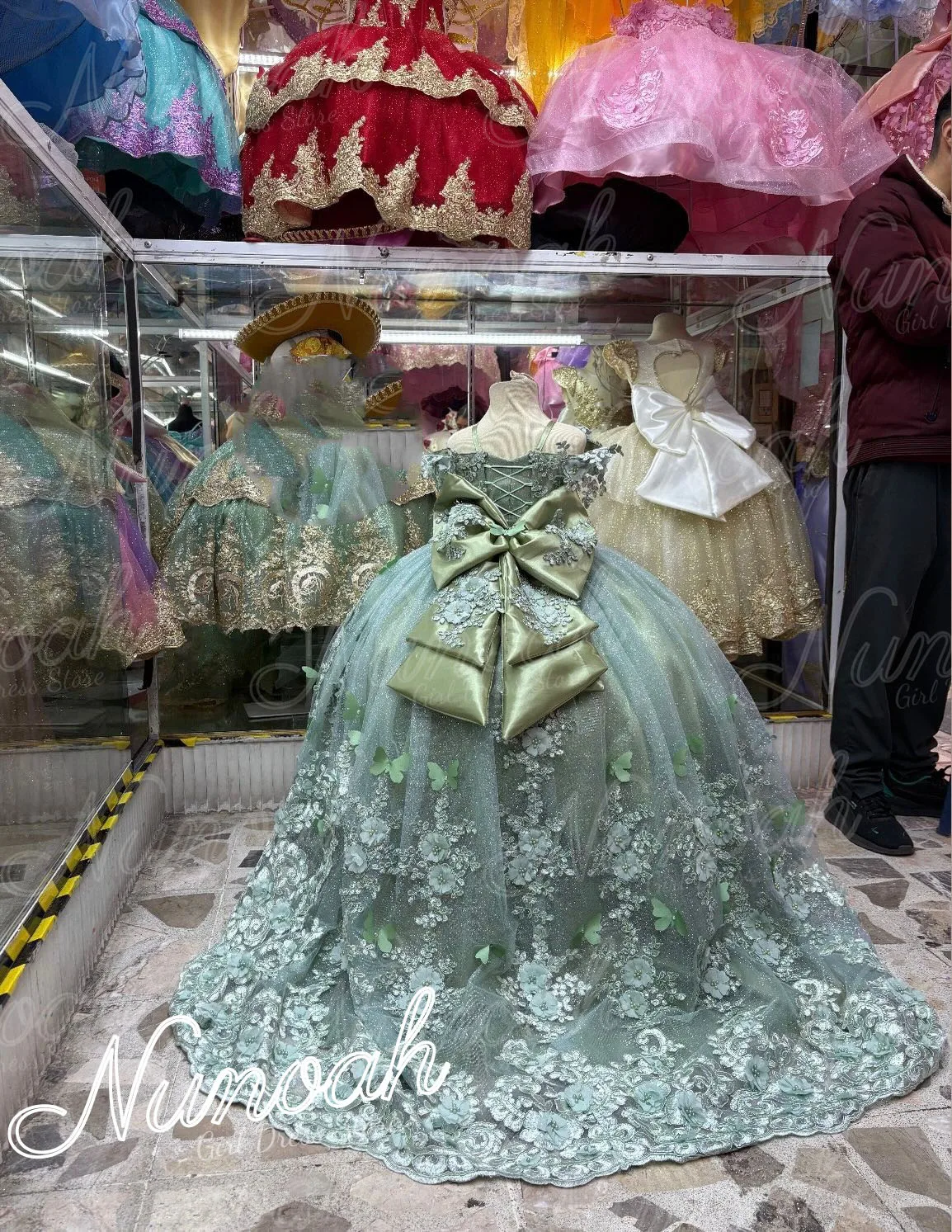 

Green Flower Girl Dresses for Wedding Lace Appliques Kids Birthday Party with Bow Princess First Communion Gowns Customized