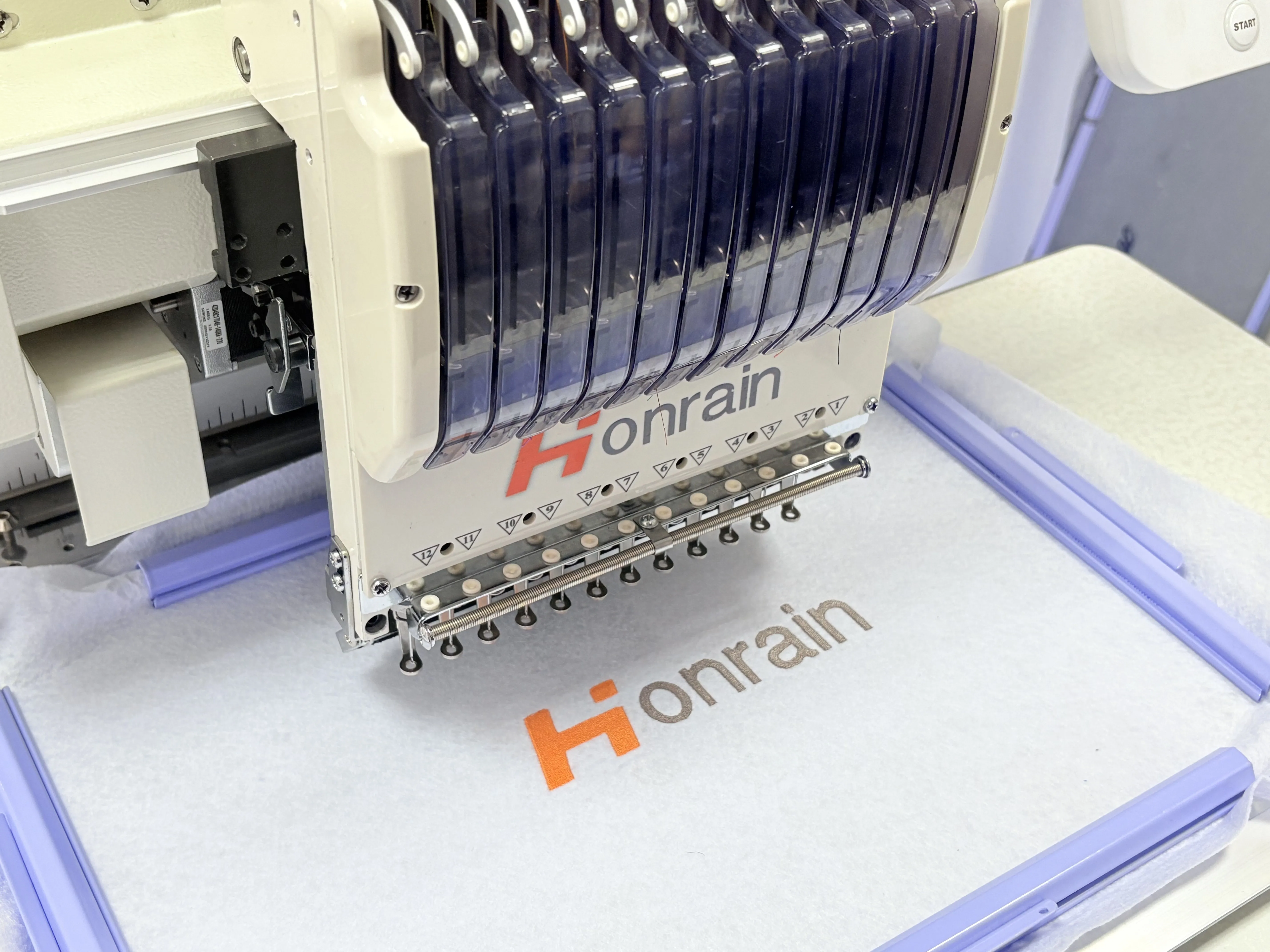 China Bestseller Hochwertige A – Embroidery Machine China Bewertung und Preis