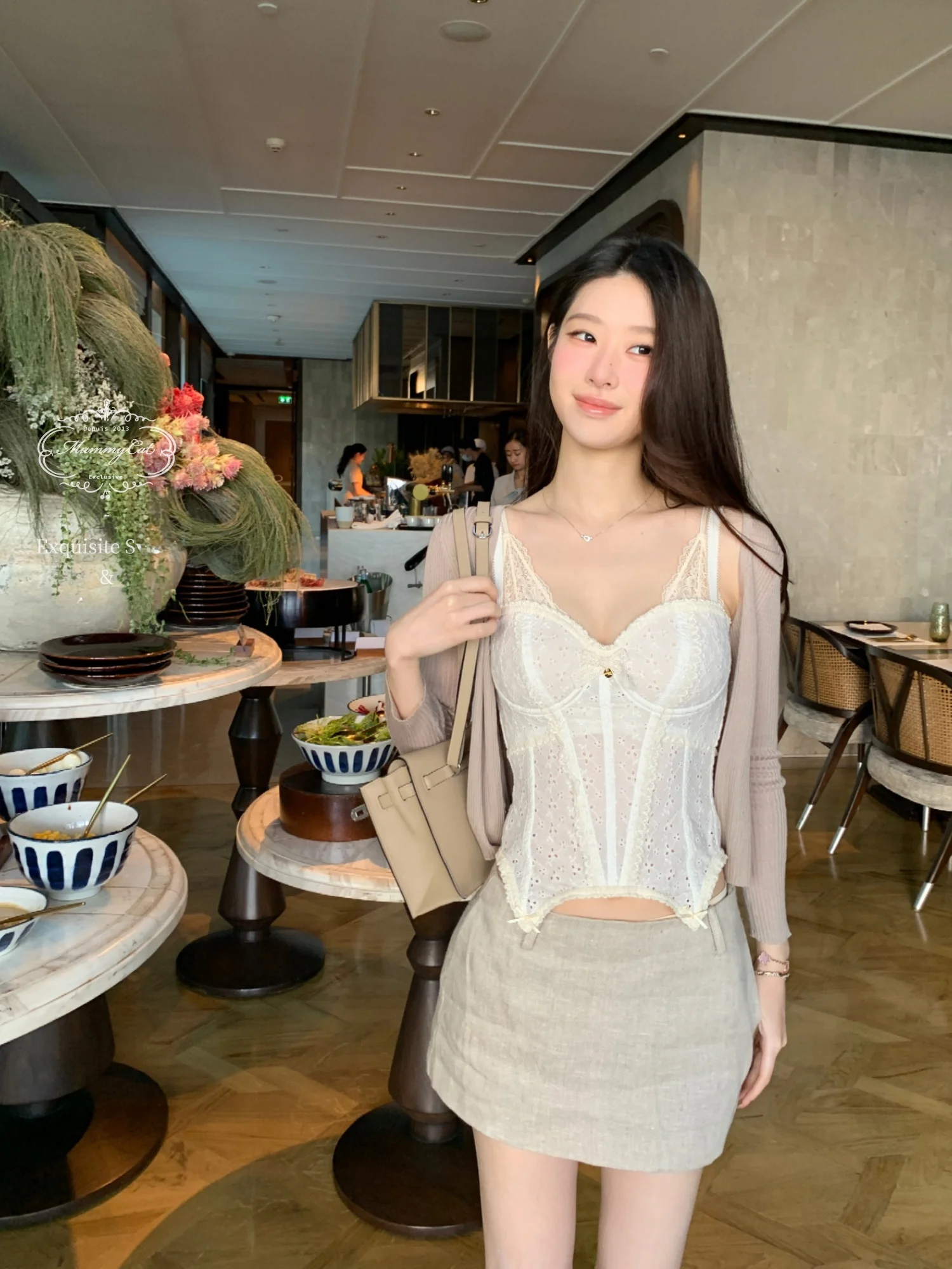 

Новинка: Женское нижнее белье-бюстье из хлопка с вышивкой, на бретелях, с V-образным вырезом, модель 26 Hollow Cotton Embroidery Fibone Strap Brtte Sweet Sle V-ne