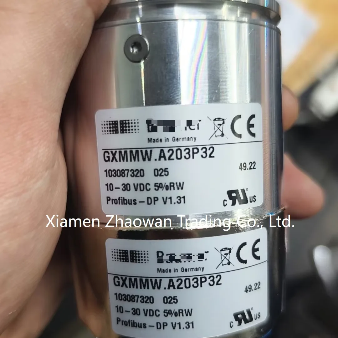 エンコーダ GXMMW.A203P32。 産業オートメーションシステムに適しており、10-30V DC電圧をサポートします。
