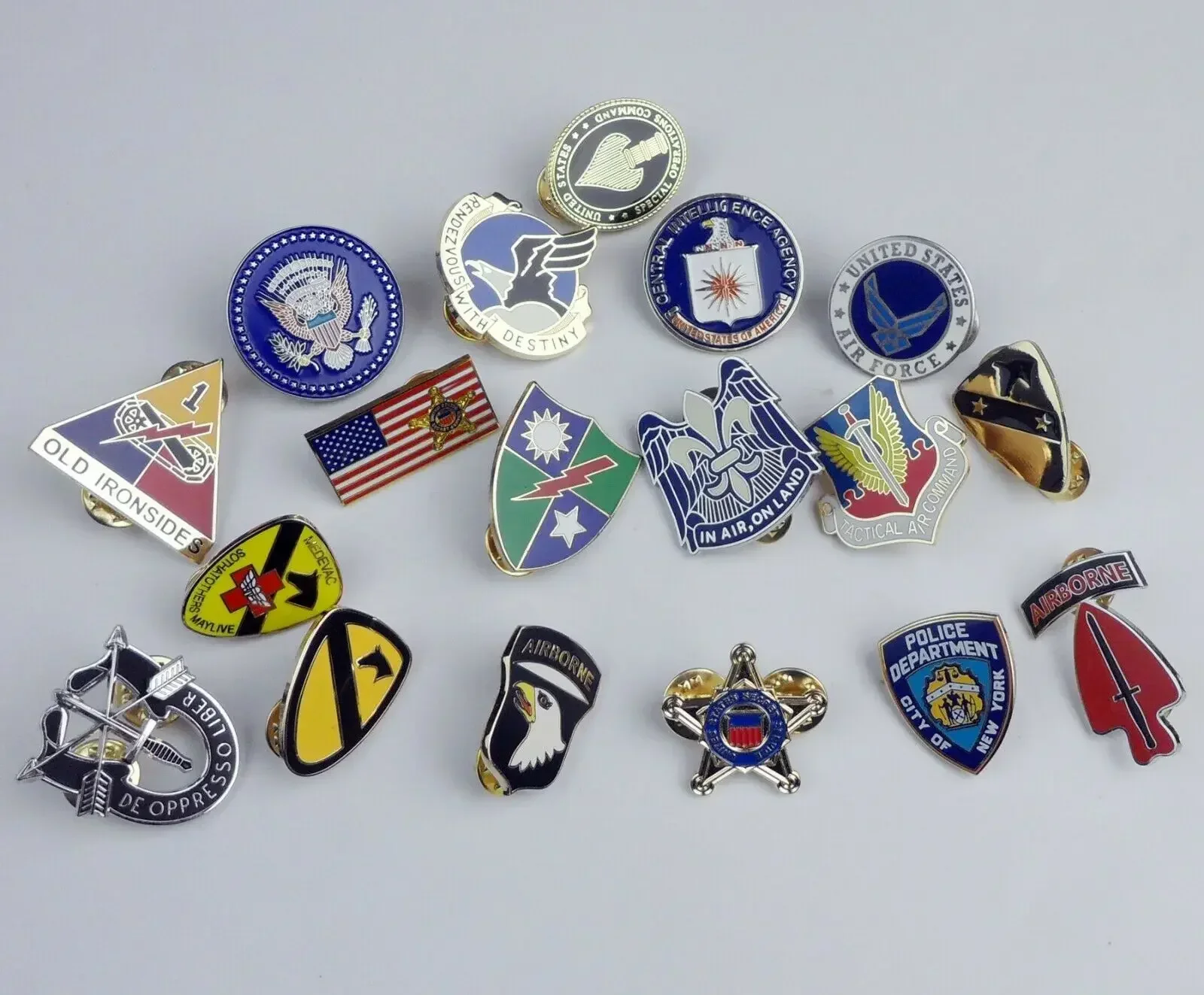 الاستنساخ WW2 الولايات المتحدة طوق شارة القوات الخاصة دبابيس الجيش العسكرية بروش الأمريكية Dui Csib دبابيس دبوس.