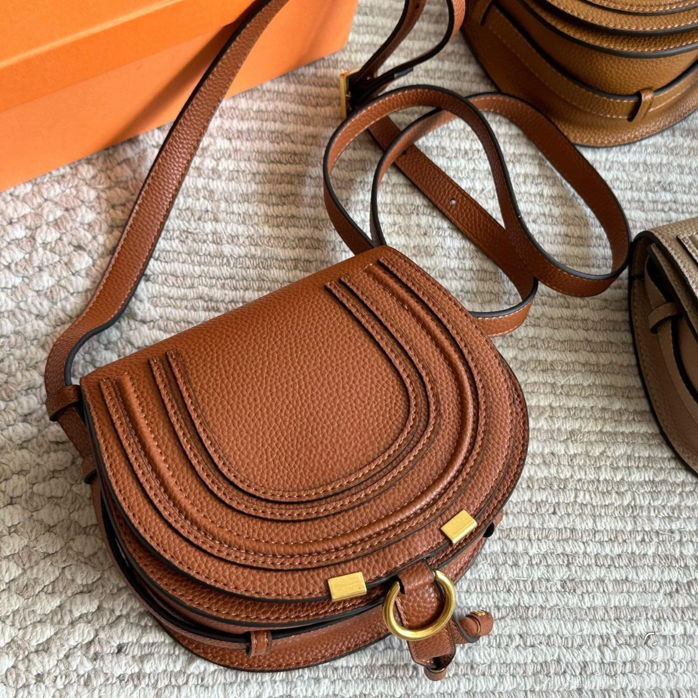 

Stylish Women Shoulder Bag, Elegant Mini Saddle Clutch, Versatile Evening Crossbody Bag for Party