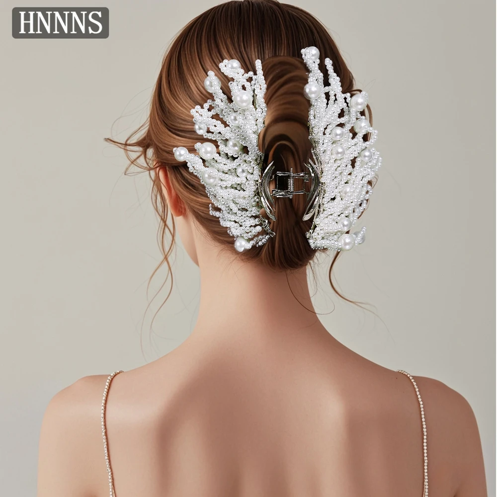 

HNNNS Trendy Pearl Claw Clips Luxury Women Shark Clip Handmade Beaded Hairpins Elegant Claw Clips Hairpin For Hair Woman A219