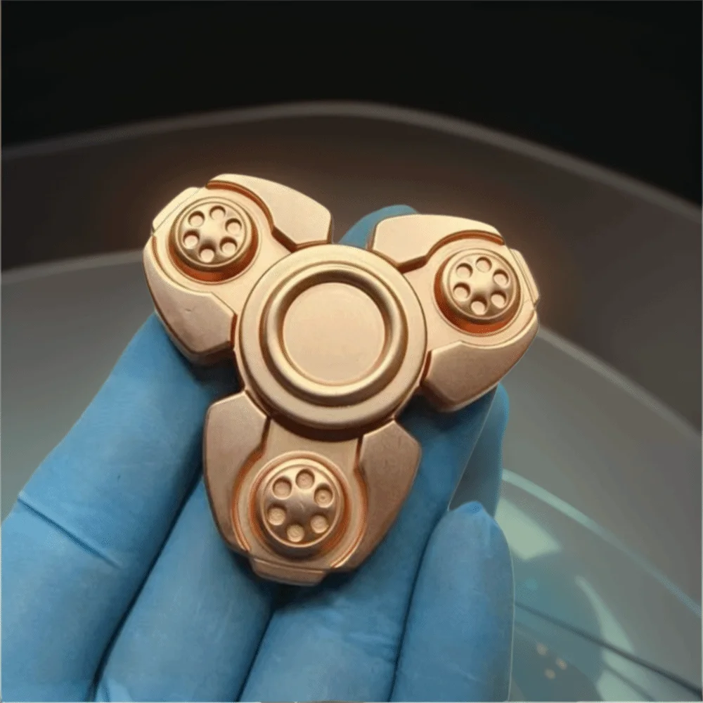 Rolamento silencioso ponta do dedo giroscópio mecânico material de metal rotador design mão girador roda dentada pla 360 °   Roatando