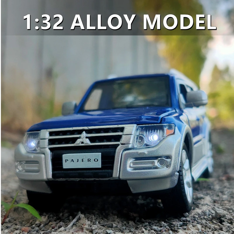 1:32 Mitsubishi PAJERO SUV Alloy Car Model Diecasts & Toy Vehicles Metal Car Model Collection Sound Light Simulation Gift