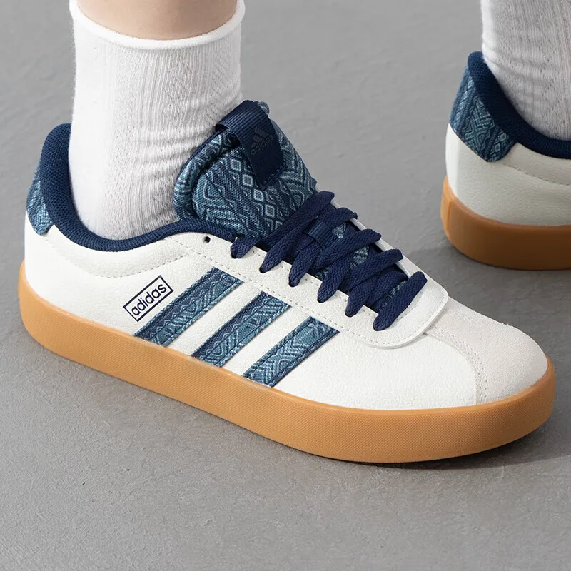 Adidas sepatu kasual wanita sepatu 2024 baru musim gugur VL COURT 3.0 tren sneakers ringan bersirkulasi sepatu papan retro IH4809